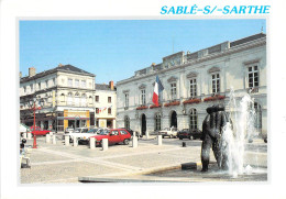 72 - Sablé Sur Sarthe - La Place Raphaël Elizé Et Les Jets D'eau - Sable Sur Sarthe