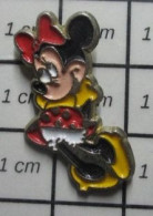 1215A Pin's Pins / Beau Et Rare : DISNEY / MINNIE Par AB ARTHUS BERTRAND - Disney