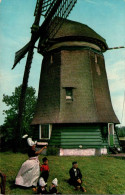 N°1885 W -cpsm Volendam -moulin à Vent- - Windmolens