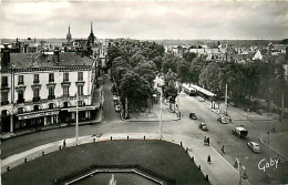 37* TOURS  Place De Gaulle  (cpsm9x14)    MA101,0349 - Tours