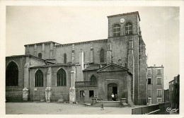 63* THIERS Vieille  Eglise   CPSM(9x14)  MA103,0509 - Thiers