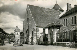 77* MONTIGNY SUR LOING Place Eglise (CPSM 9x14)  MA104,0352 - Altri & Non Classificati