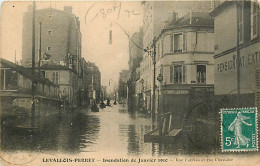 92* LEVALLOIS PERRET Crue  Rue Chevalier    MA106,0400 - Levallois Perret