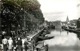 80* AMIENS Marche Sur L Eau CPSM(9x14cm)     MA107,0039 - Amiens