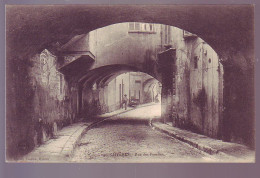 83 - HYERES - RUE DES PORCHES - ANIMÉE - - Hyeres