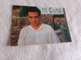 BELLE CARTE.."LE CHANTEUR DU GROUPE THE CURE ...ROBERT SMITH" - Cantanti E Musicisti