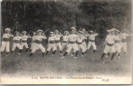 41 LA MOTTE BEUVRON - Les Francs Gars De Sologne, Baton. - Lamotte Beuvron