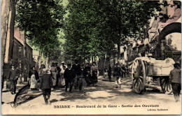 45 BRIARE - Boulevard De La Gare, Sortie Des Ouvriers  - Briare