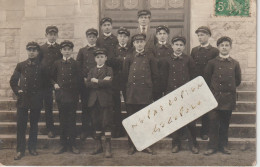 CLUNY - Un Groupe De Jeunes Gens Qui Pose En 1913 ( Carte Photo ) - Cluny