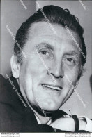 Fo1926 Foto Originale  Kirk Douglas Attore Actor Film Movie Star - Sonstige & Ohne Zuordnung