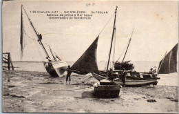 17 ILE D'OLERON - SAINT TROJAN - Bateaux A Maree Basse. - Ile D'Oléron