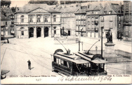 08 SEDAN - Tramways Sur La Place Turenne. - Sedan