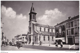 Rosny Sous Bois, Eglise ,voitures, Panhard Junior, Renault, Peugeot, Simca, - Rosny Sous Bois