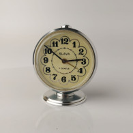 Vintage Mechanical Alarm Clock Slava 11 Jewels Russian Russia Soviet USSR  #5556 - Despertadores