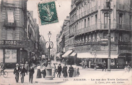 80 - AMIENS  - La Rue Des Trois Cailloux - Amiens