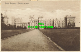 R618181 Grand Entrance. Windsor Castle. 1930 - Welt