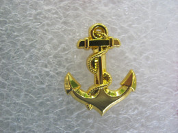 INSIGNE DE CALOT ANCRE DORE DES TROUPES DE MARINE NEUF ATTACHE A 2 PINS - Esercito