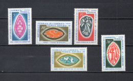 CAMEROUN N° 472 à 476  NEUFS SANS CHARNIERE COTE  4.50€     ART  VOIR DESCRIPTION - Cameroon (1960-...)