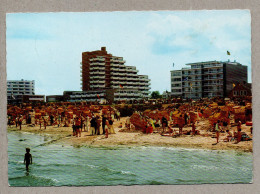 A5489} BRD - Color-AK : Cuxhaven - Strand Mit Hotels (1987) - Cuxhaven