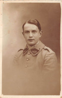 Militaria - Carte Photo - Portrait - Soldat Du 401ème Régiment - Regiments