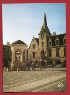 LIBOURNE - La Place Avec L'hôtel De Ville Et La Fontaine - Libourne