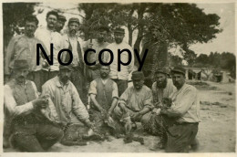 PHOTO FRANCAISE - POILU ET LES RENARDS CAPTURES AU CANTONNEMENT DE WEZ PRES DE PRUNAY - REIMS MARNE GUERRE 1914 1918 - Guerre, Militaire