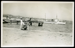 1945 ORIGINAL AMATEUR PHOTO FOTO NAVIO SHIP MOLHE ALFEITE ALMADA PORTUGAL AT33 - Orte