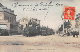 SOISSONS (Aisne) - L'Avenue De La Gare Et Le C. B. R. - Tramway - Tirage Couleurs - Voyagé 1910 (2 Scans) - Soissons