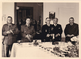 PAU 1957 OFFICIERS DE GENDARMERIE COLONEL LEFEVRE - Europa