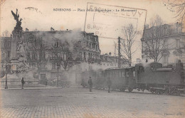 SOISSONS (Aisne) - Place De La République - Le Monument - Tramway (BEAU PLAN) - Voyagé 1930 (2 Scans) - Soissons