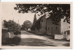 Carte Postale La Bégude - Route Nationale, Le Château - Andere & Zonder Classificatie