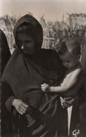 Mauritanie Type Of Femme Mother & Child Old RPC Arab Postcard - Ohne Zuordnung