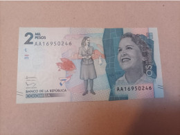 Billete Colombia 2000 Pesos Oro, Año 2015, Serie AA, UNC - Kolumbien