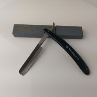 Vintage Soviet USSR Straight Razor "Raketa" Rocket Black Handle With Case #5562 - Scheermesjes