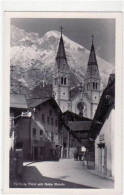 39049307 - Telfs In Tirol Mit Kirche Und Hohe Munde Gelaufen Von Ca. 1950. Gute Erhaltung. - Sonstige & Ohne Zuordnung