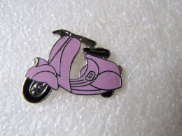 PIN'S   VESPA    Email Grand Feu  DEMONS ET MERVEILLES - Motorbikes