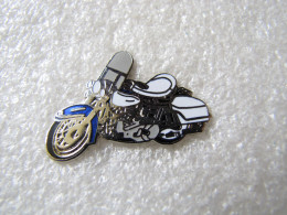 PIN'S   MOTO  HARLEY  DAVIDSON    Email Grand Feu  DEMONS ET MERVEILLES - Motorbikes