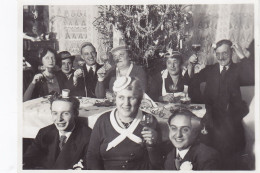 2 Alte Fotos Vintage ,Silvester Party 1932... (  B2  ) - Anonyme Personen