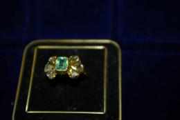 ANILLO DE SEÑORA - MUY ANTIGUO - DIAMANTES Y ESMERALDA - TALLA ANTIGUA - Ringe