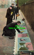 R619774 Pavement Artist. Outside Tower Of London - Andere & Zonder Classificatie