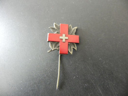 Old Pin Schweiz Suisse Svizzera Switzerland - Redcross Rotes Kreuz 1945 - Non Classificati