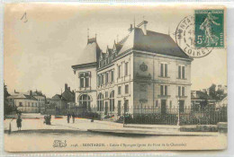 45 - Montargis - Caisse D'Epargne Prise Du Pont De La Chaussée - Animée - CPA - Oblitération Ronde De 1910 - Etat Carte  - Montargis