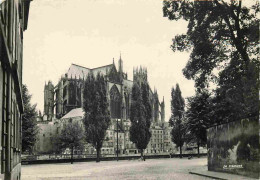 57 - Metz - La Cathédrale Et Les Quais - Mention Photographie Véritable - Carte Dentelée - CPSM Grand Format - Voir Scan - Metz