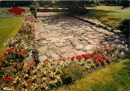 38 - Vienne Sur Le Rhone - Dans Le Jardin Public, Partie D'une Voie Romaine Et Son Trottoir - Fleurs - Carte Neuve - CPM - Vienne