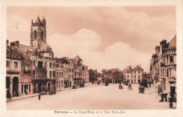 80 Peronne La Grand Place Et Tour Saint Jean CPA Grande Place - Peronne