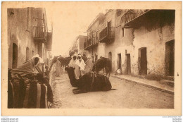 DANS UN VILLAGE DU SUD  COLLECTION L'AFRIQUE R. PROUHO HUSSEIN DEY - Autres & Non Classés