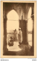 A LA PORTE DE LA MOSQUEE  COLLECTION L'AFRIQUE R. PROUHO HUSSEIN DEY - Andere & Zonder Classificatie