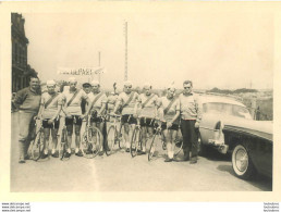 PHOTO ORIGINALE MANCIEULLES MEURTHE ET MOSELLE DEPART COURSE CYCLISTE AVEC EQUIPE DES AIGLONS GRAMMONT - Ciclismo