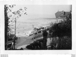 VILLERS SUR MER ESCALIER DE BOIS PERSPECTIVE  PHOTO ORIGINALE FORMAT 8.50 X 6 CM - Plaatsen