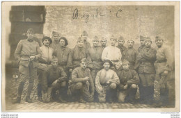 CARTE PHOTO  GROUPE DE SOLDATS  ECRITE DE RHENANIE   BRIGADE  C - Other & Unclassified